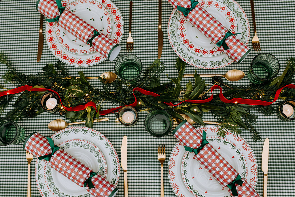 RED GINGHAM LUXURY CHRISTMAS CRACKERS